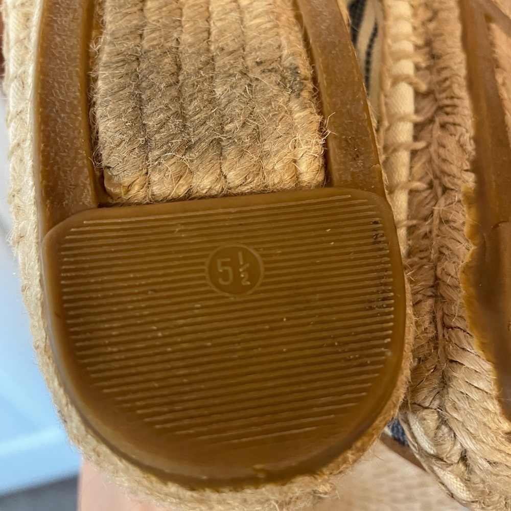 Tori Burch Awning Espadrilles in Blue/White Canvas Women’s Size 5.5 - Picture 5 of 10
